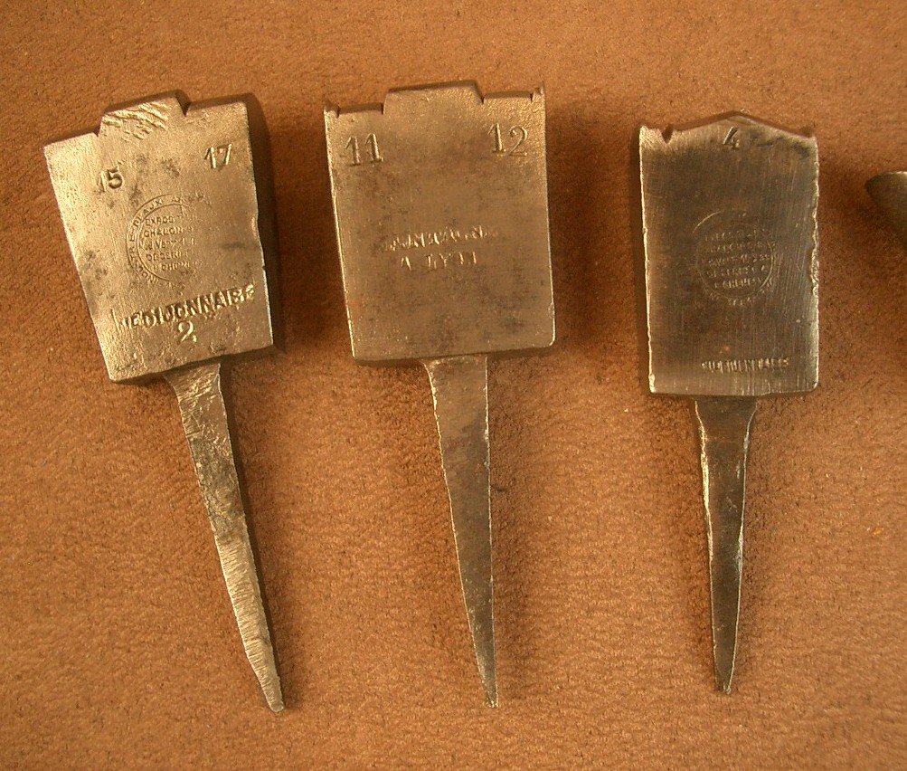 Lot d'outils anciens de bijoutier dont 5 enclumes XIXe siècle -photo-2