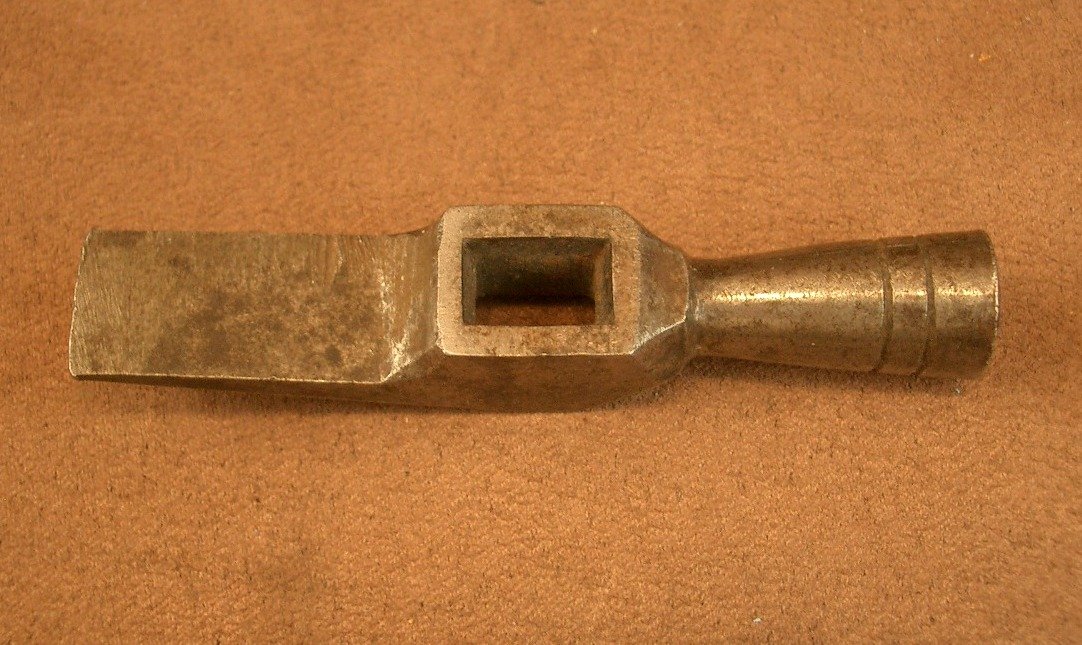 Lot d'outils anciens de bijoutier dont 5 enclumes XIXe siècle -photo-8