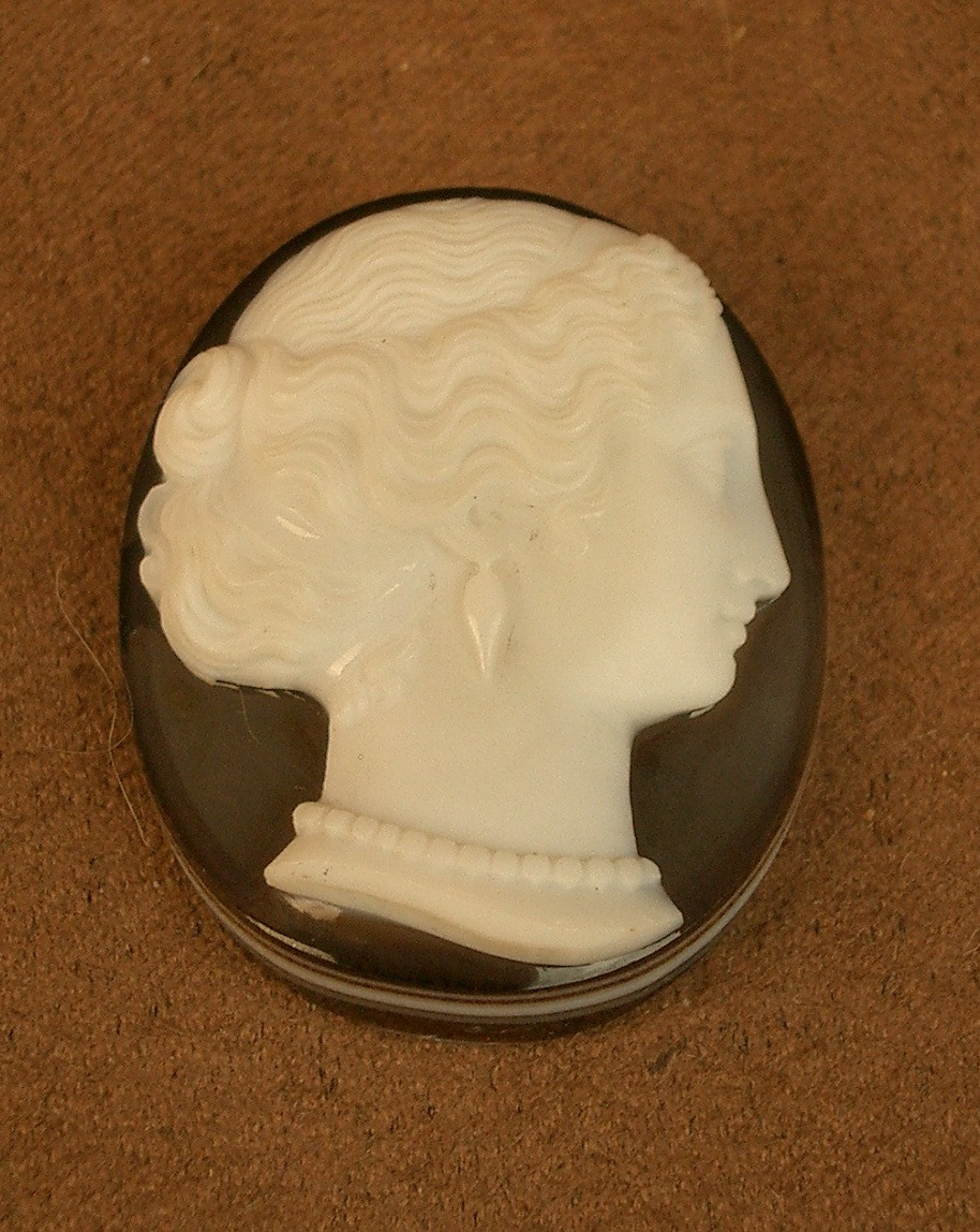 Cameo On Finely Carved Agate, Female Profile, 19th Century