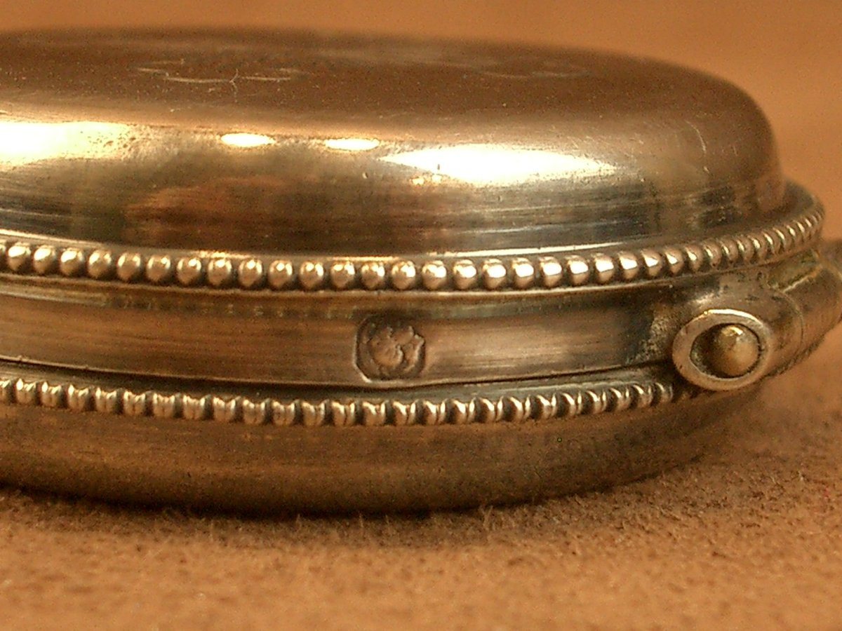 Boite à hostie en argent massif poinçon Minerve -photo-3