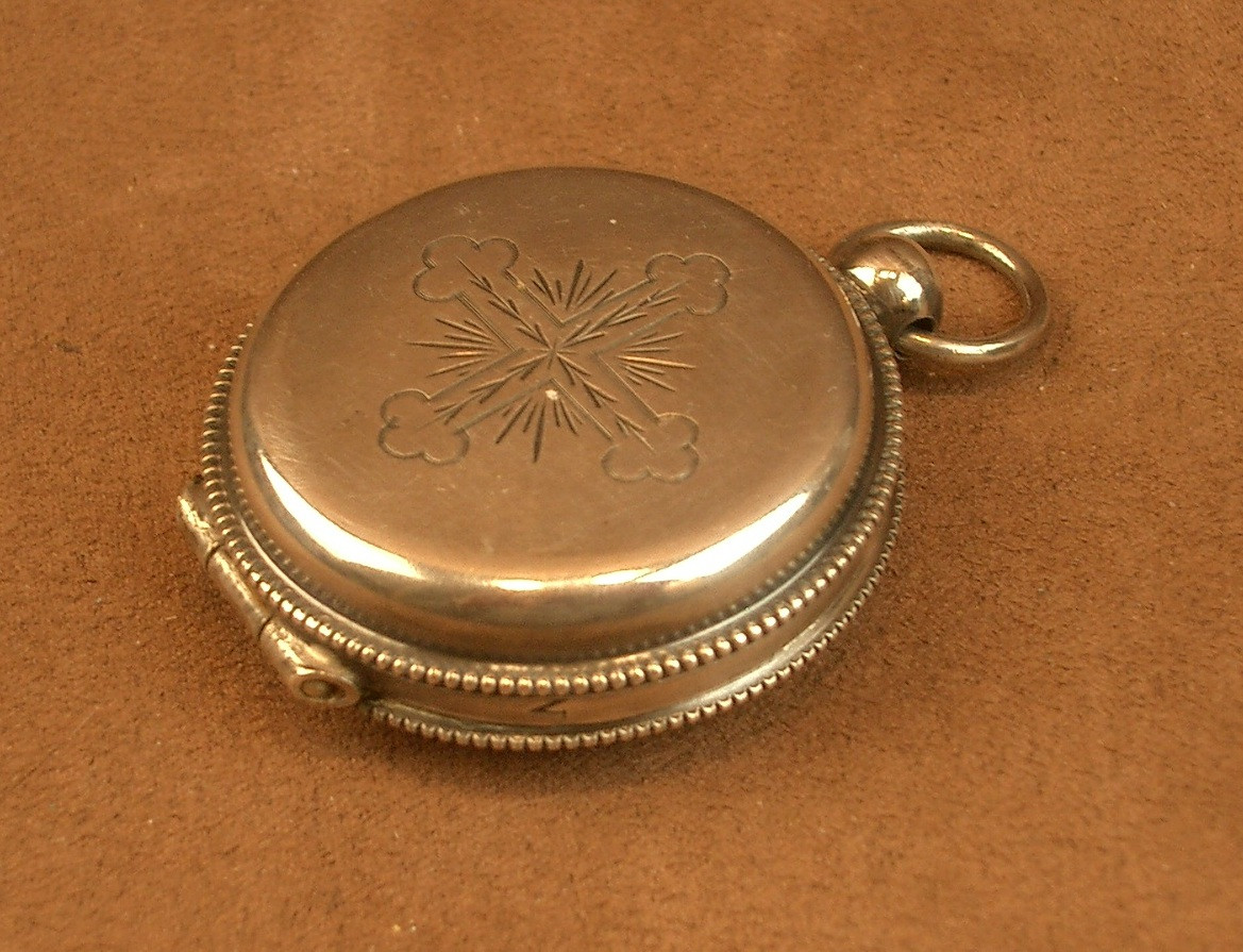 Boite à hostie en argent massif poinçon Minerve 