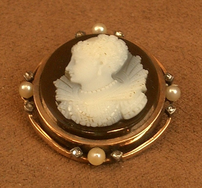 Broche ancienne en or 18k , camée en pierre dure XIXe siècle-photo-2