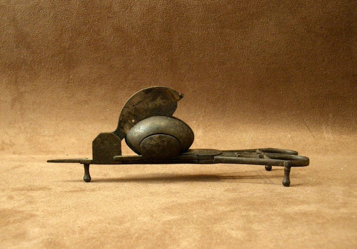 Guillotine Feeder From The 18th Century