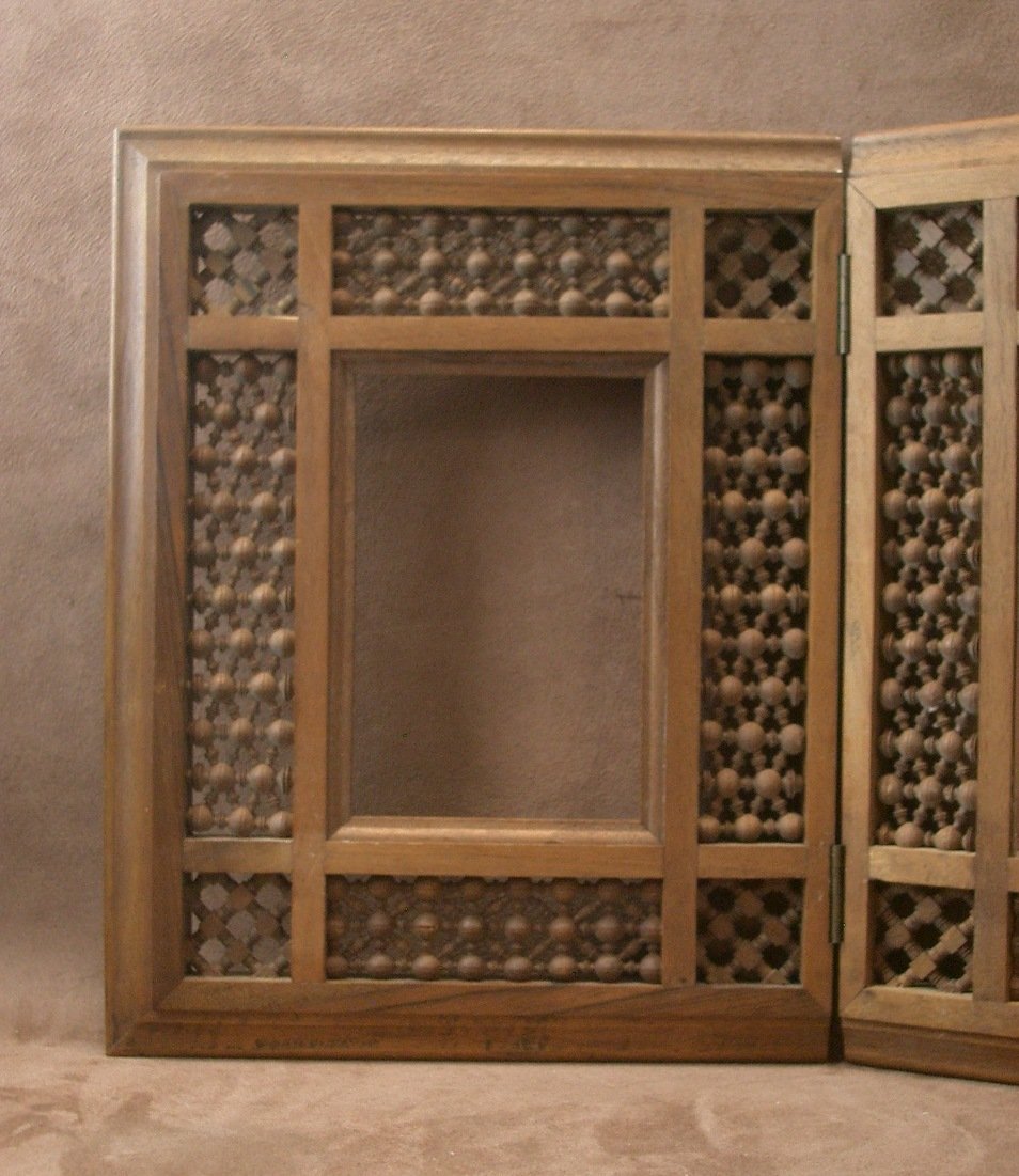 Orientalist Triptych Folding Frame With Moucharabieh Décor-photo-2