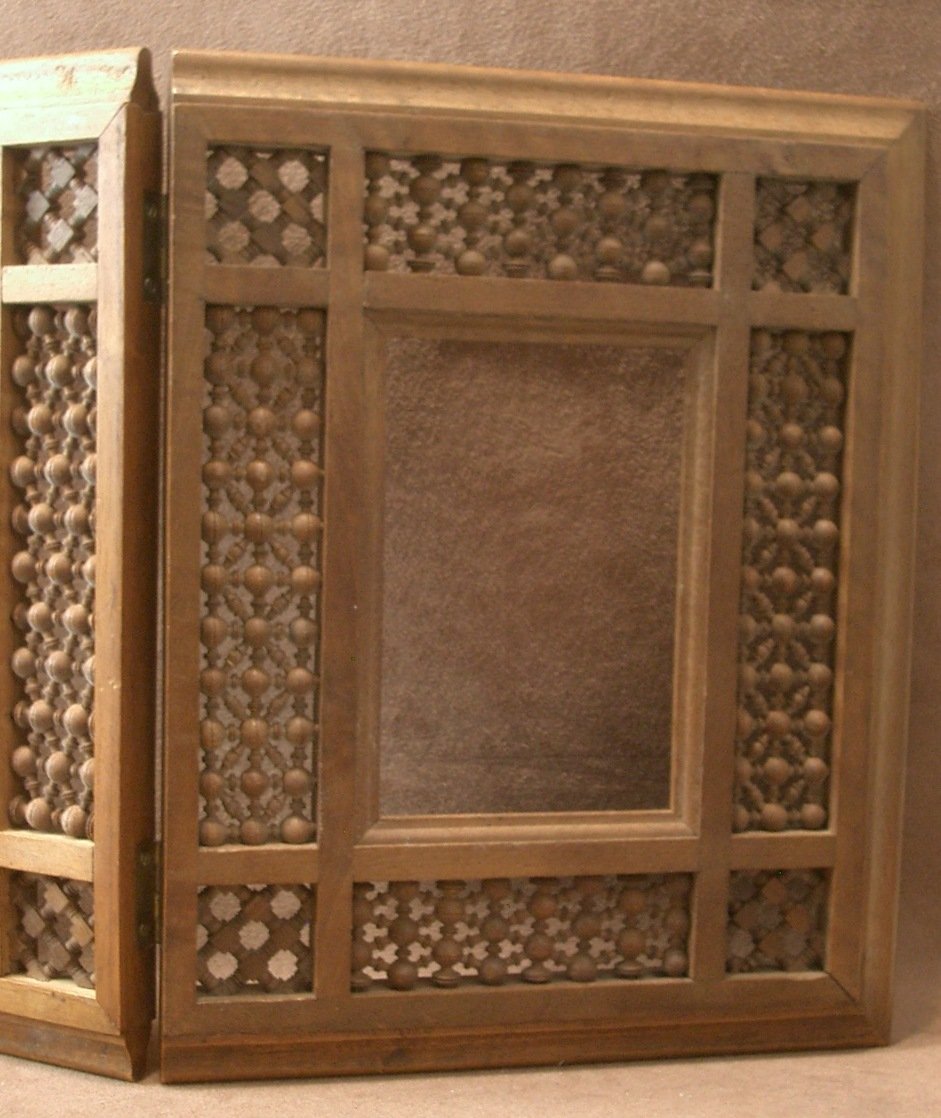Orientalist Triptych Folding Frame With Moucharabieh Décor-photo-4