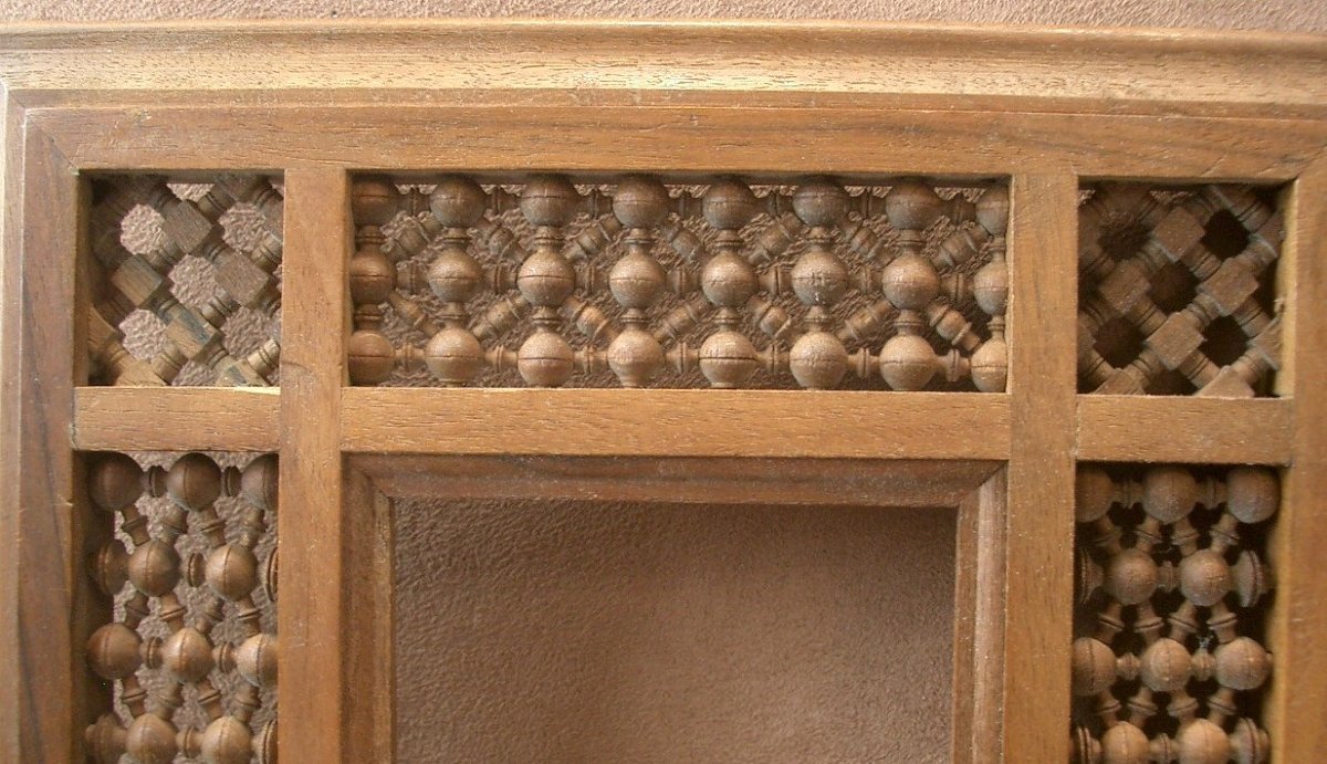 Orientalist Triptych Folding Frame With Moucharabieh Décor-photo-1