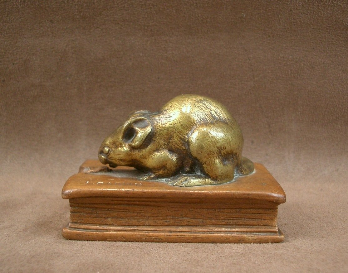 Louis Carvin, Bronze Mouse Nibbling A Book, Antique Bronze Sculpture-photo-4