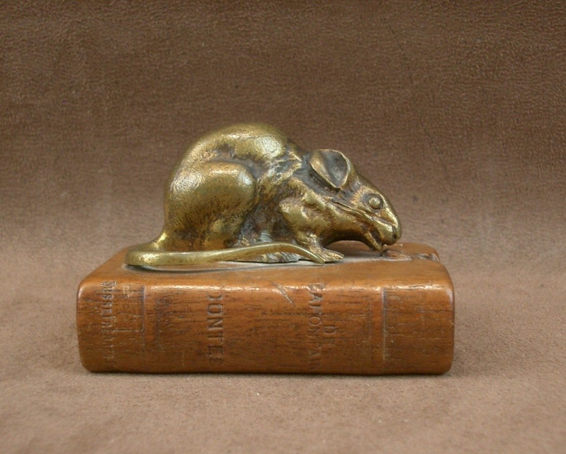 Louis Carvin, Bronze Mouse Nibbling A Book, Antique Bronze Sculpture-photo-4