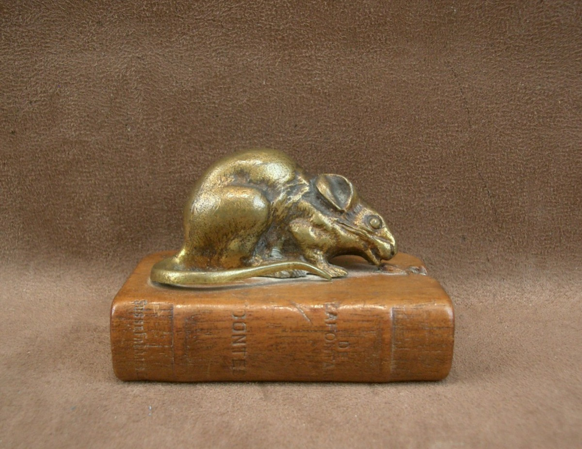 Louis Carvin, Bronze Mouse Nibbling A Book, Antique Bronze Sculpture