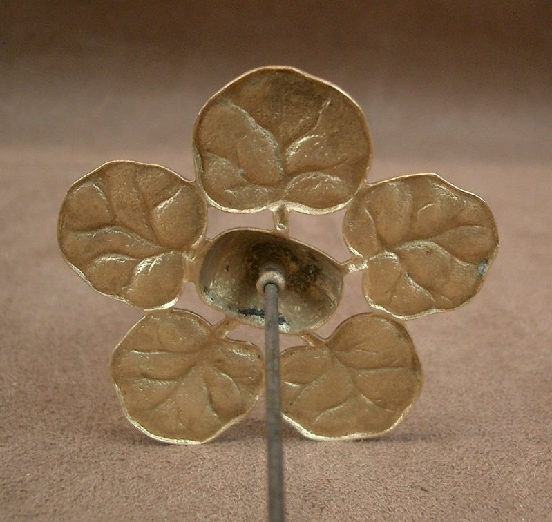 Epingle à chapeau ancienne Art Nouveau décor scarabée et feuillages-photo-1