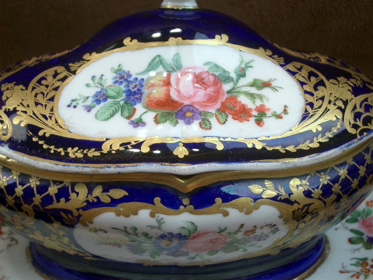 Sucrier dit "de Monsieur le premier" en Porcelaine de Sèvres XVIIIe siècle -photo-4