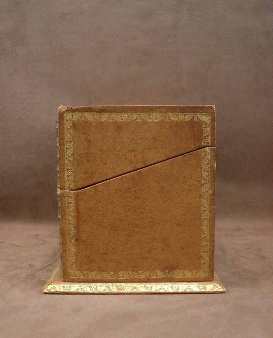 Trompe-l'oeil Leather-look Book-shaped Mail Box -photo-4
