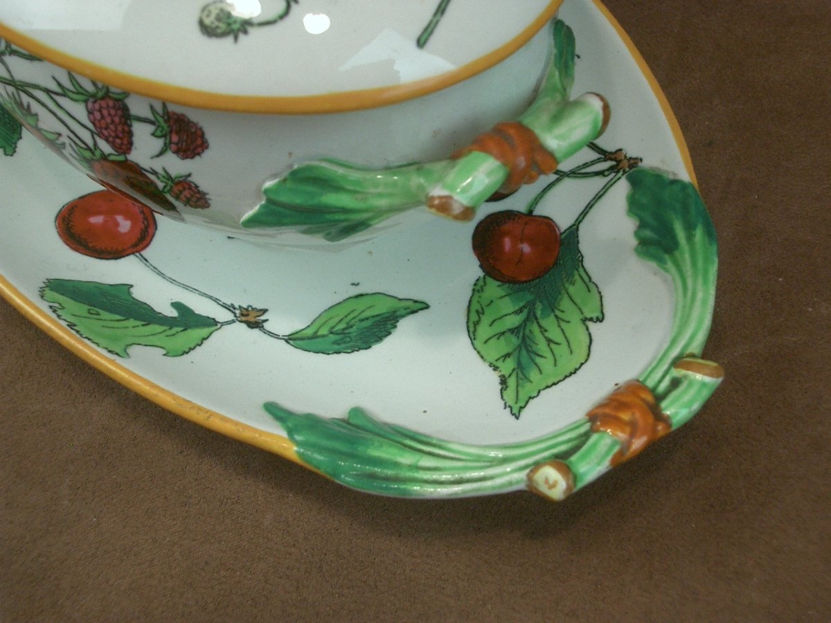 Creil-montereau Earthenware Sugar Bowl Or Sauceboat With A Red Fruit Design -photo-2