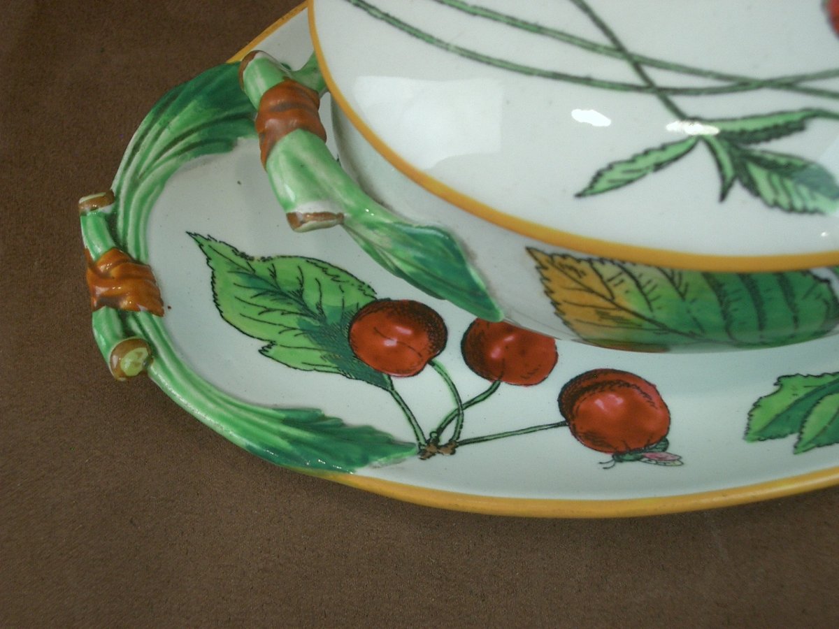 Creil-montereau Earthenware Sugar Bowl Or Sauceboat With A Red Fruit Design -photo-3