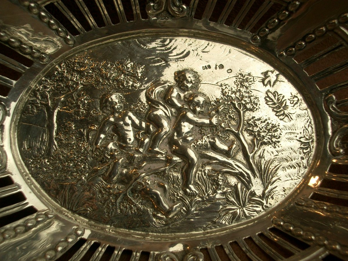 Corbeille ajourée en argent massif , décor de Putti dans la nature-photo-3