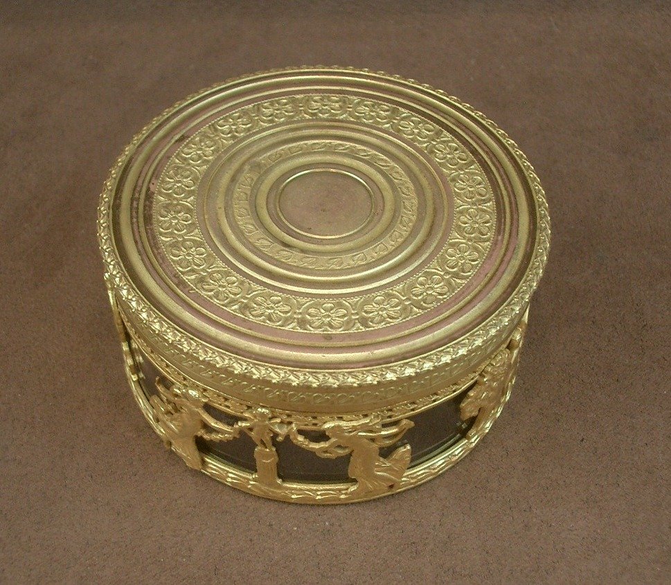 Boite ronde en cristal bronze et laiton doré XIXe siècle -photo-3