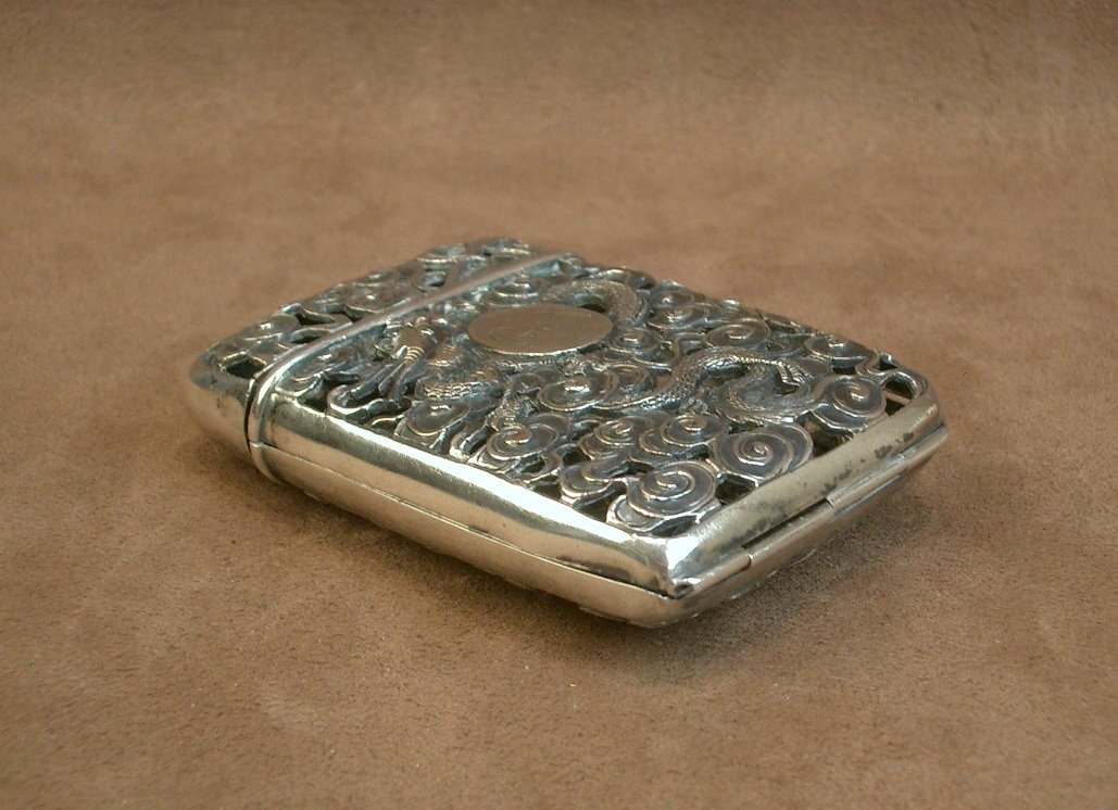 Solid Silver Cigarette Case With Dragon Design From China -photo-3