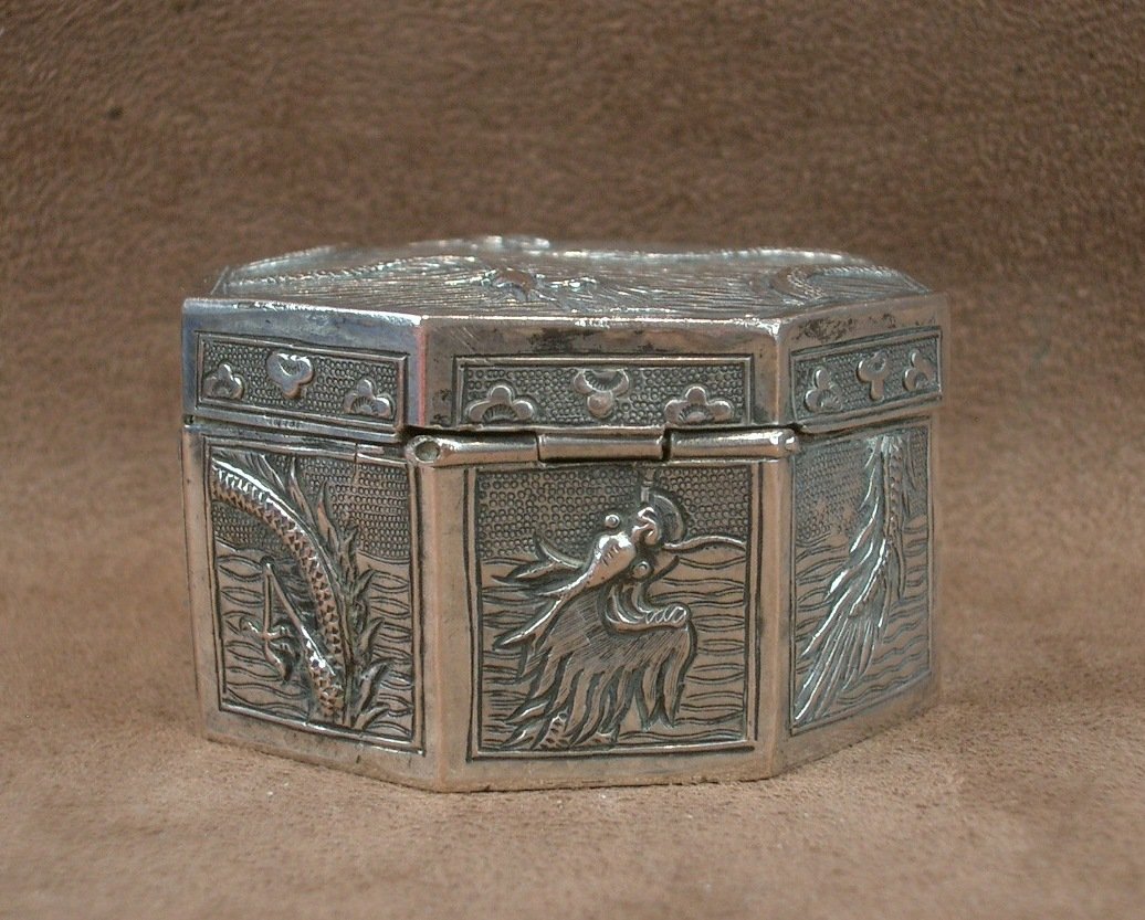 Octagonal Solid Silver Box With Dragon Design, China-photo-3