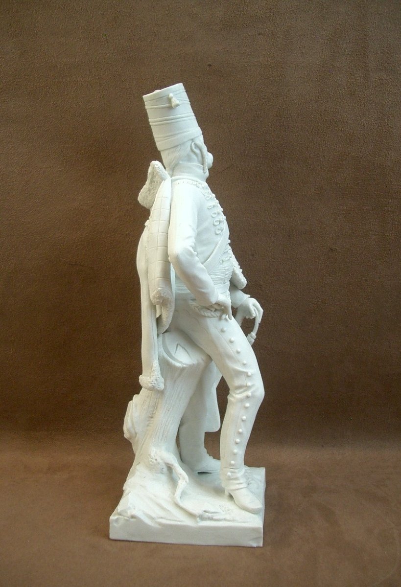 Statuette en biscuit de Porcelaine militaire Hussard Bisson XIXe siècle -photo-3