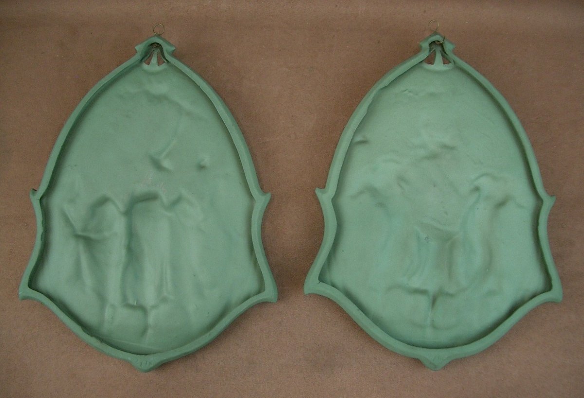 Paire de plaques en biscuit de Porcelaine Art Nouveau Wedgwood vers 1900-photo-4