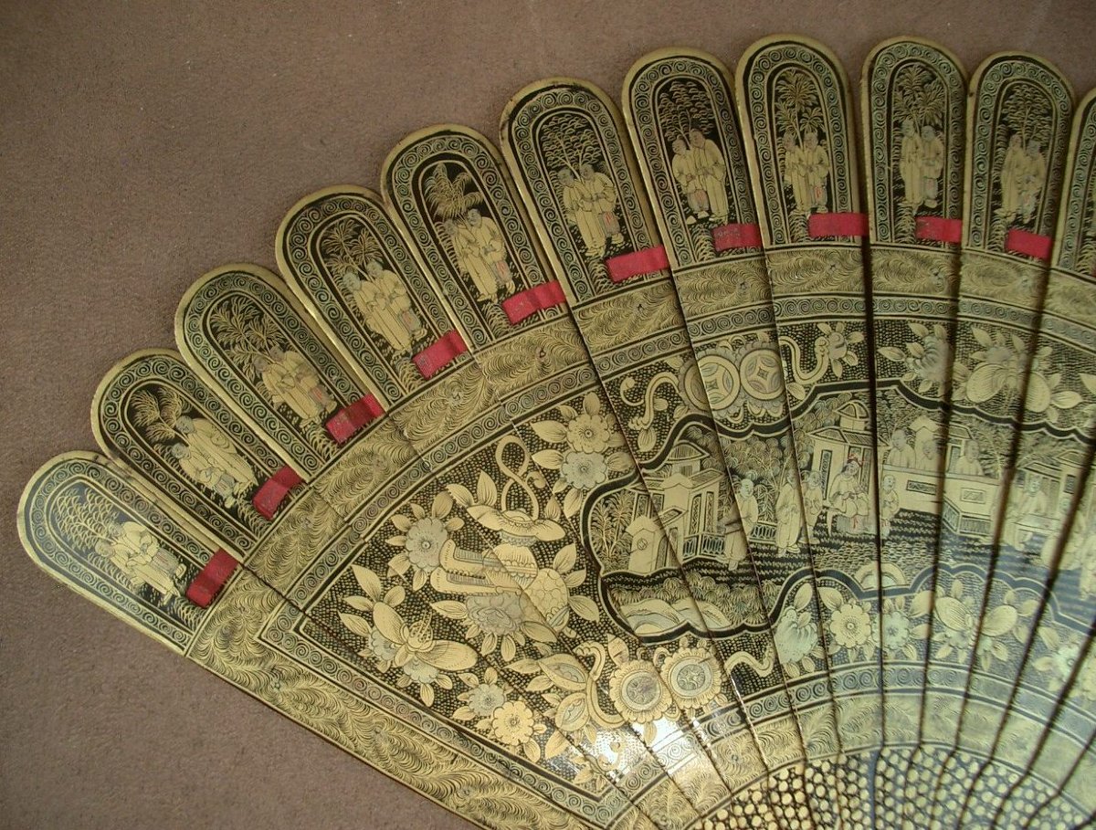 Broken Chinese Lacquer Fan, 19th Century -photo-4