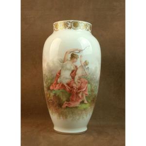 Important 19th Century Opaline Vase, Venus And Cupid