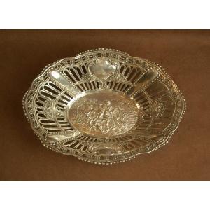Openwork Solid Silver Basket, Decorated With Putti In A Natural Setting
