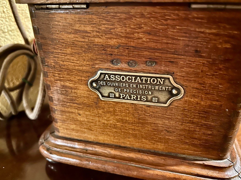Old Model Telephone 1910 -photo-2
