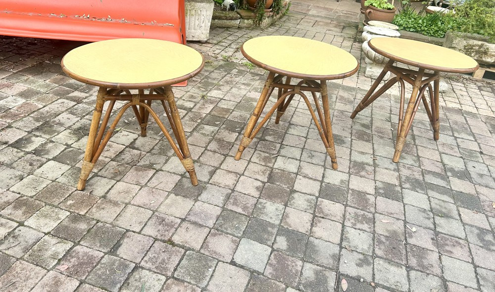 Tables d'Appoint Rotin Et Formica 1960