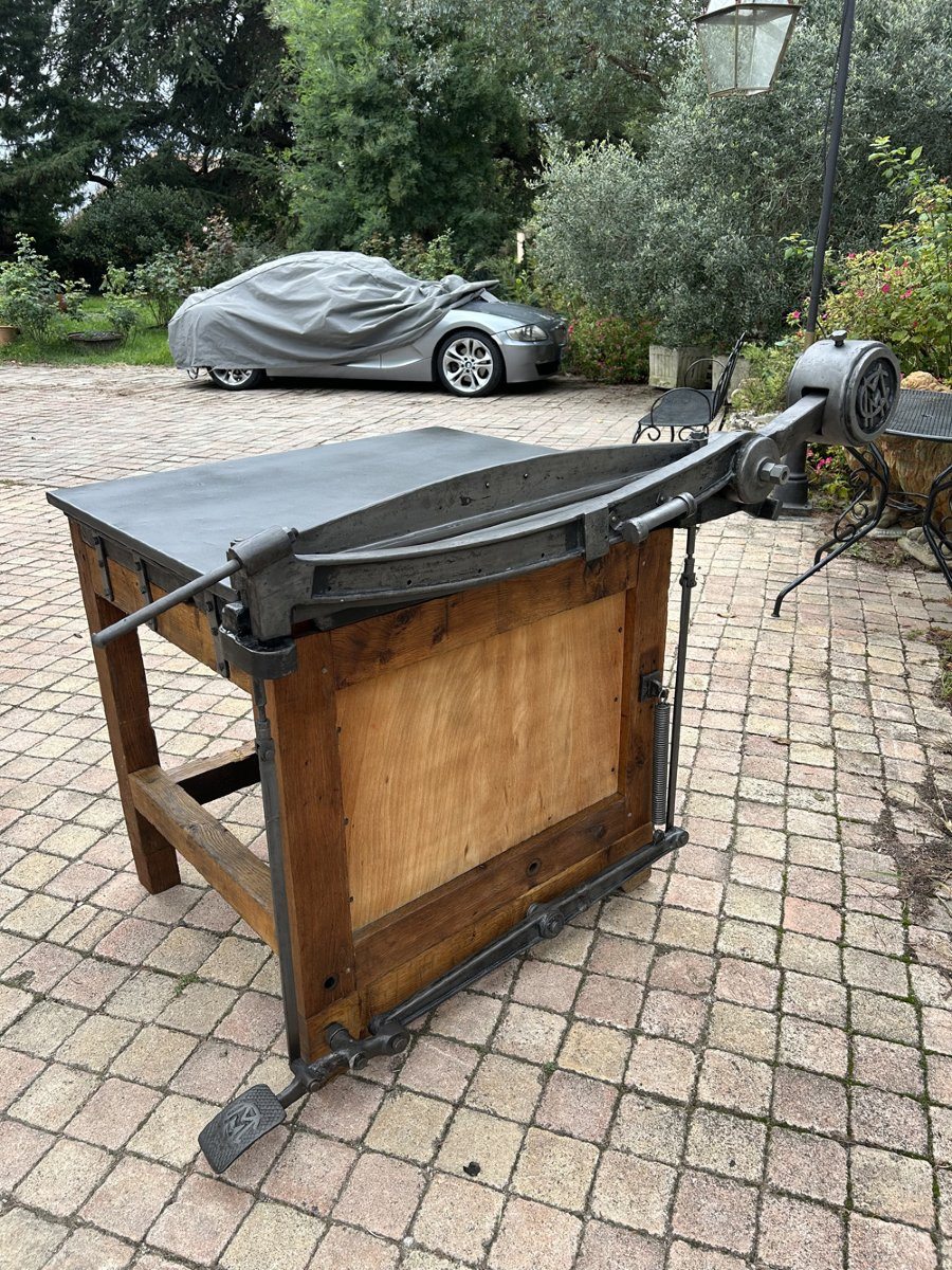 1900s Printing Guillotine -photo-3