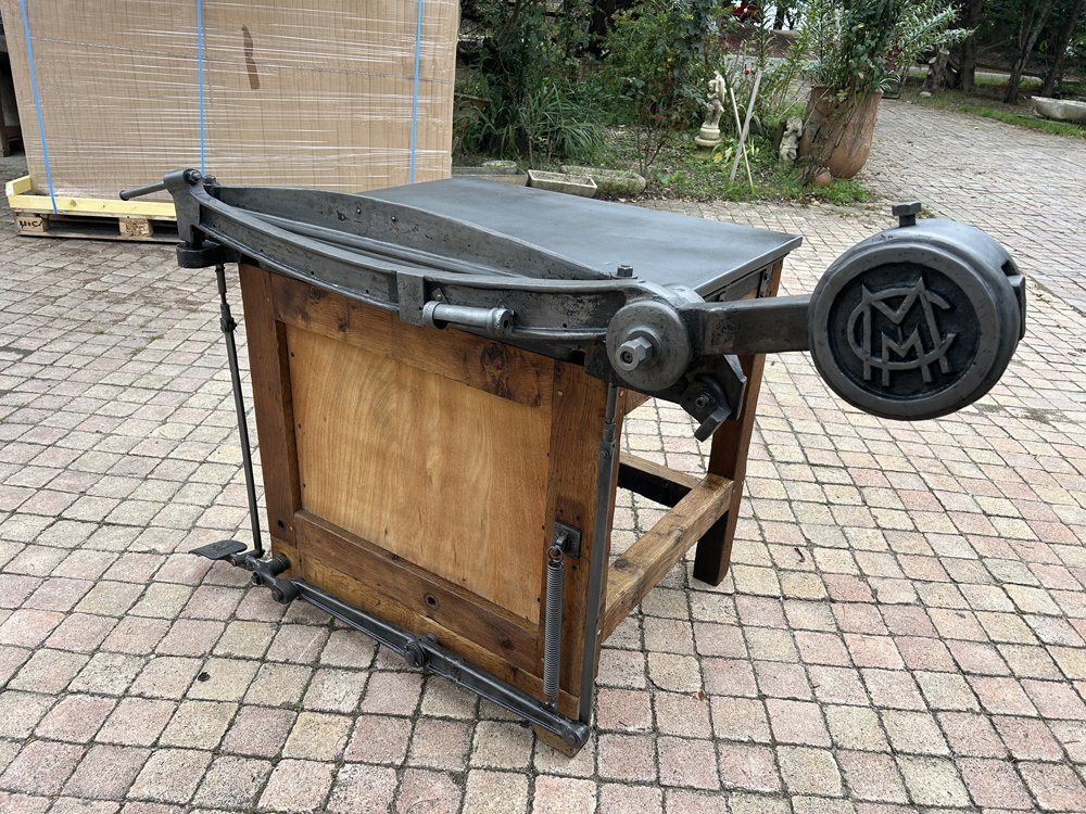1900s Printing Guillotine -photo-4