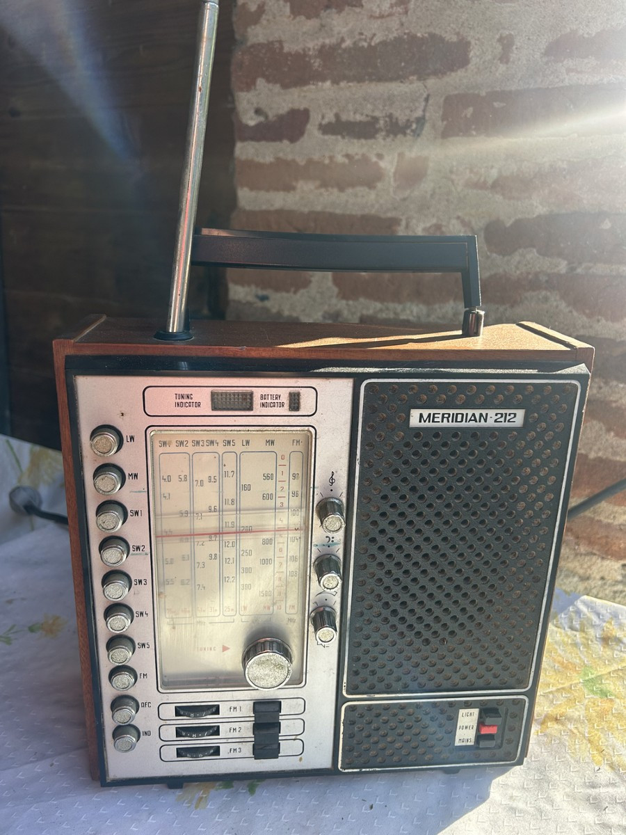 Poste vintage Meridian 212 