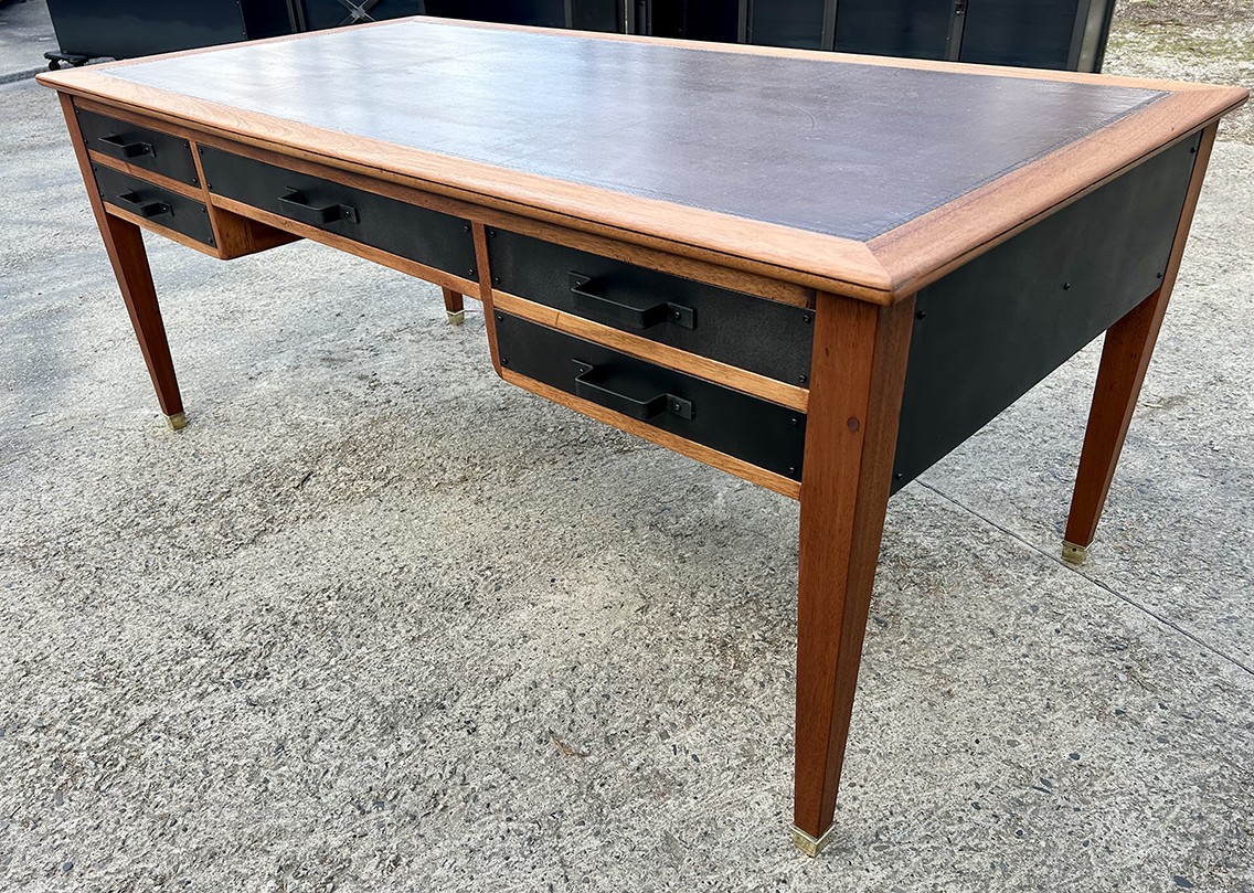 Bureau de notaire style directoire