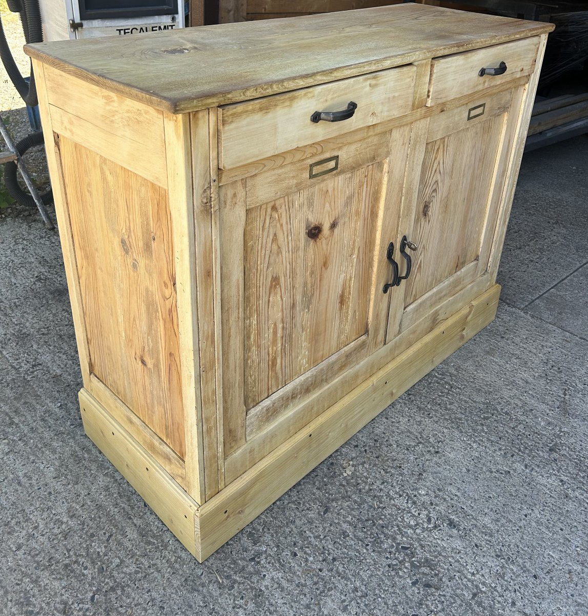 1900 Grocery Cabinet With 2 Doors And 2 Drawers-photo-3