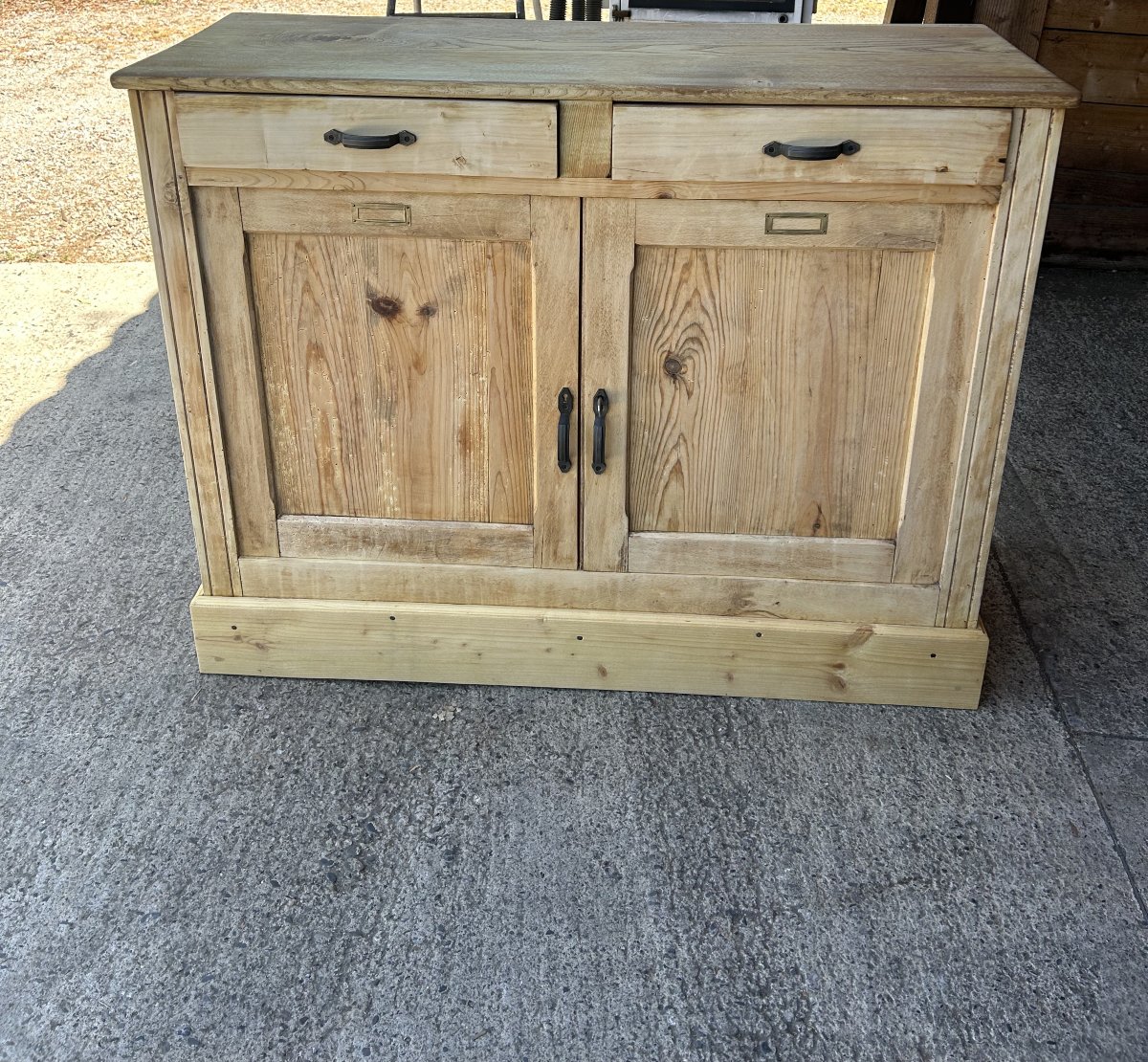 1900 Grocery Cabinet With 2 Doors And 2 Drawers