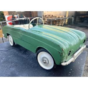 Voiture à pédale RENAULT DAUPHINE 1960/65