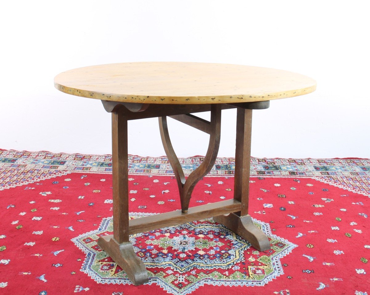 Table De Vigneron