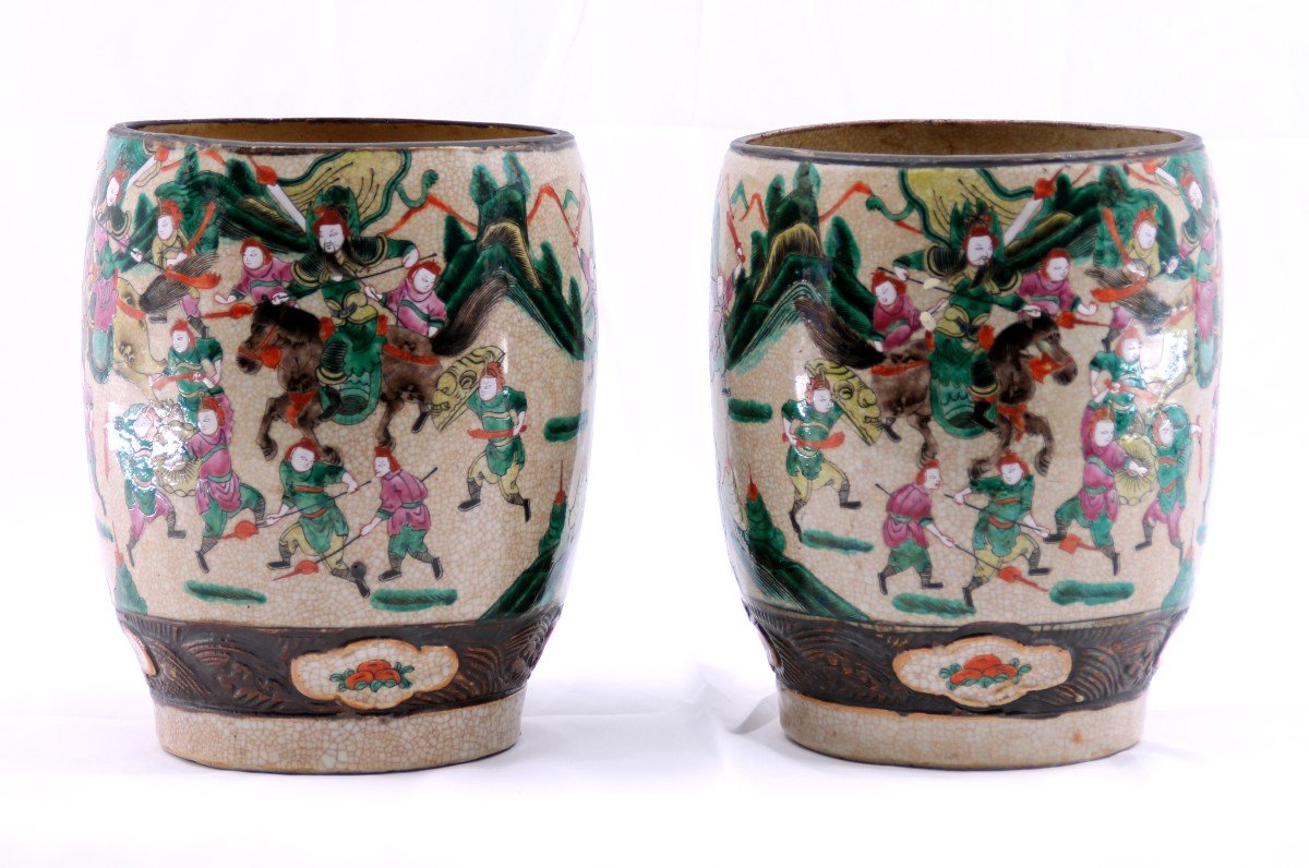 Paire De Vases En Porcelaine De Nankin