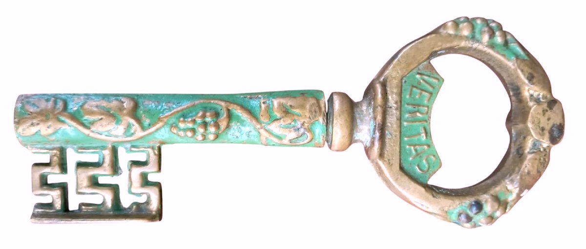Vintage Brass Corkscrew - Old-fashioned Key Shape "in Vino Veritas" (1950s–1970s)-photo-2