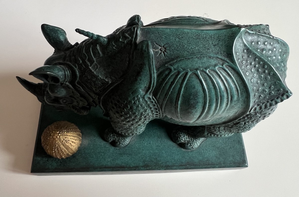 SALVADOR DALÍ (1904-1989) Rhinocéros habillé en dentelle Bronze à patine vert-de-gris et dorée-photo-3