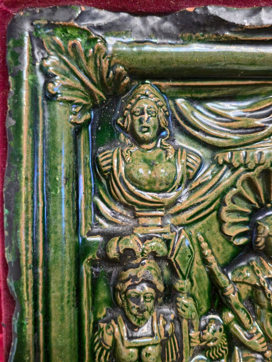 Plaque religieuse - 17eme siécle - Allemagne - sculpture bas relief -  faience glacure verte-photo-3