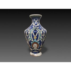 Kutayha, Türkiye - Small Vase, 19th - Early 20th Centuries 