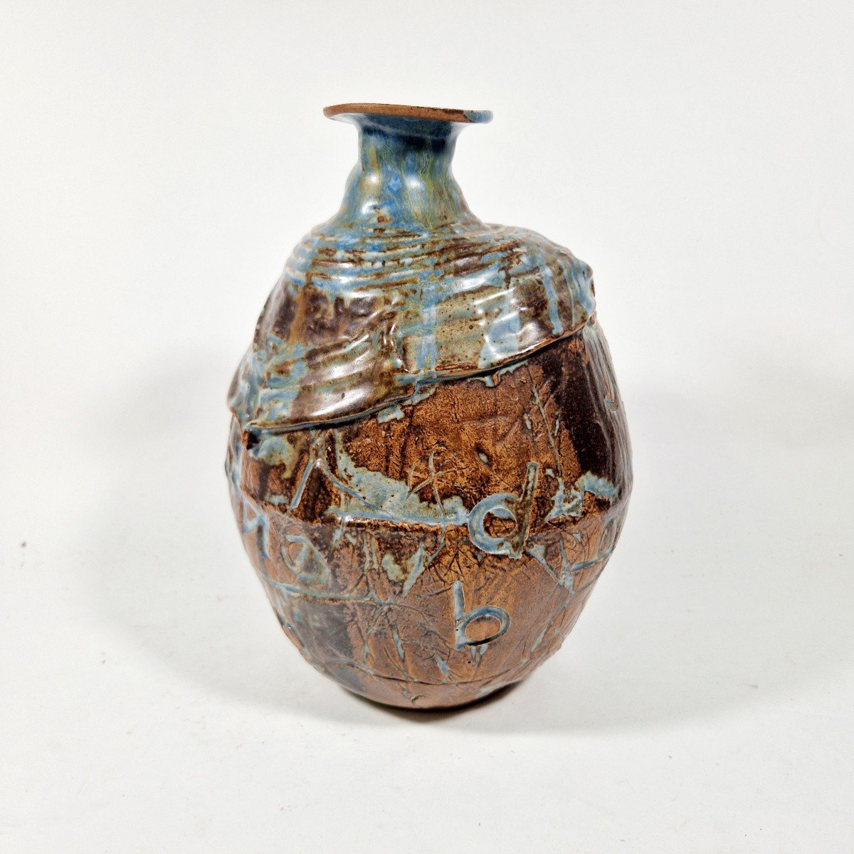 Ceramic Vase By Vicente Vigreyos -photo-2