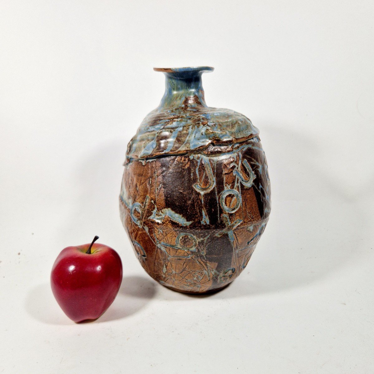 Ceramic Vase By Vicente Vigreyos -photo-6