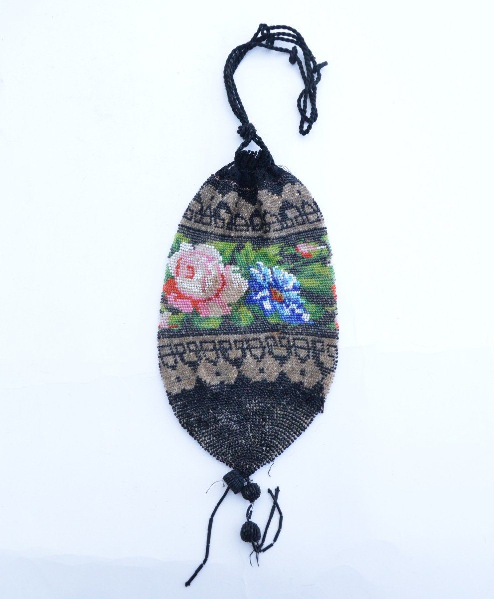Beaded Handbag Decorated With Flowers 19th Century