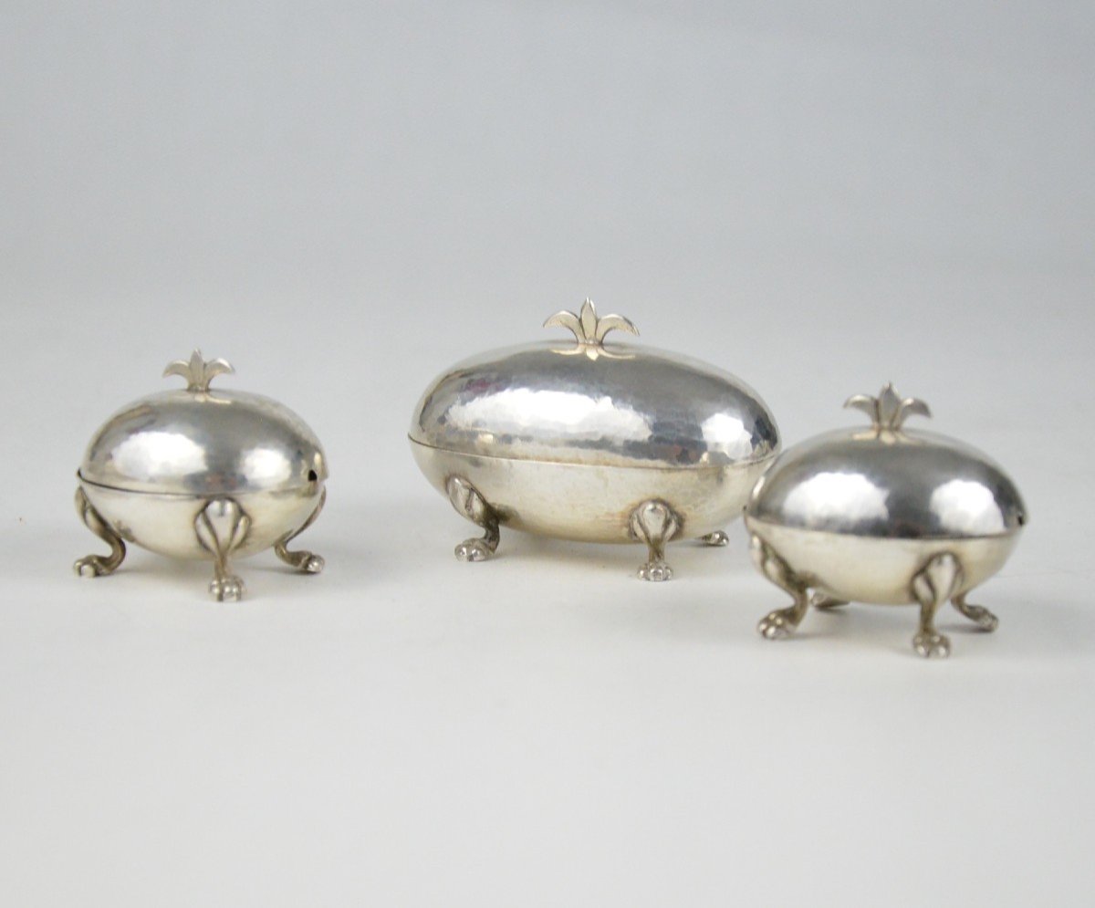 Two Mustard Pots And A Saltcellar In Sterling Silver Feet In The Shape Of Lion Paws Spain-photo-2