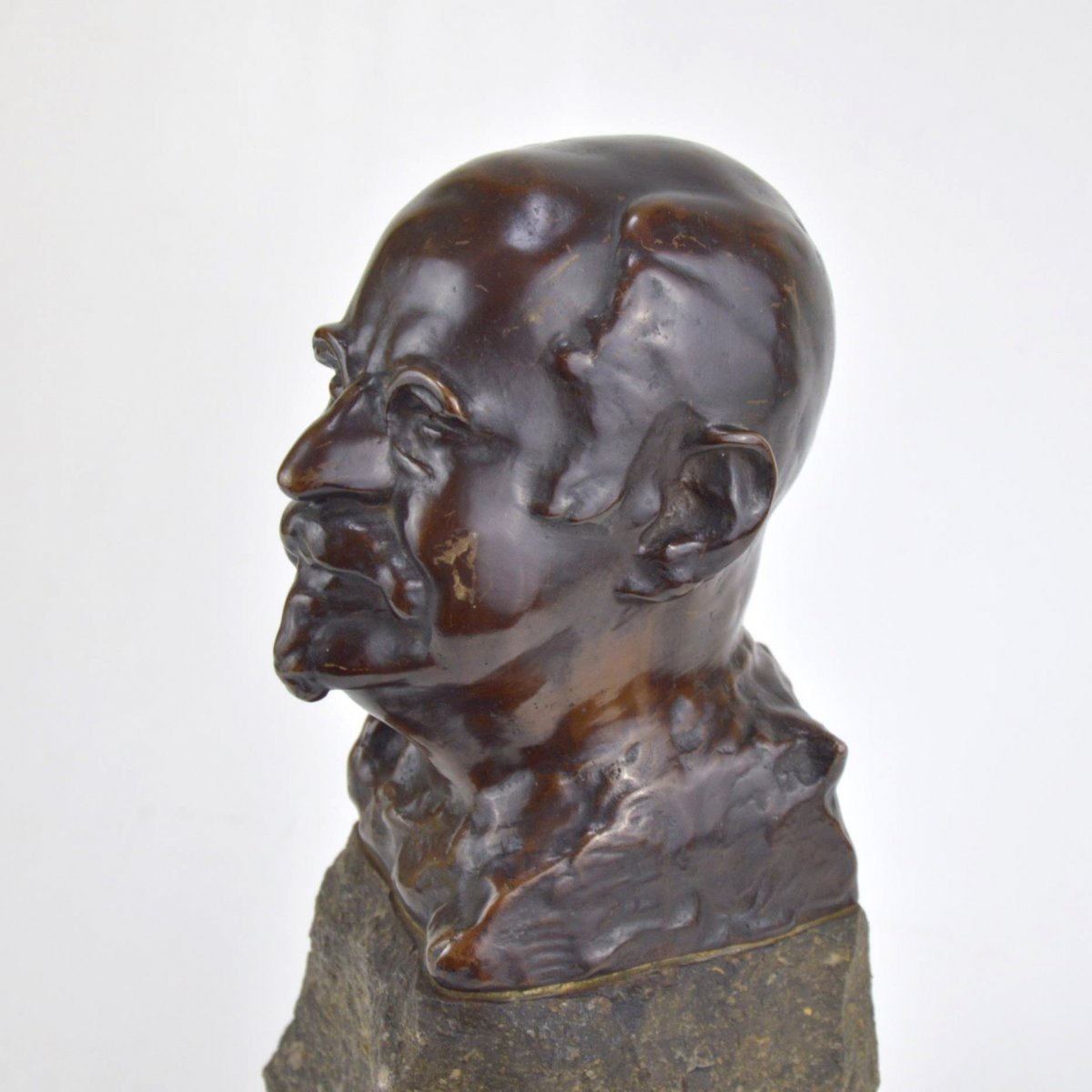 Patinated Bronze Bust Of A Man On A Stone Base 20th Century-photo-1