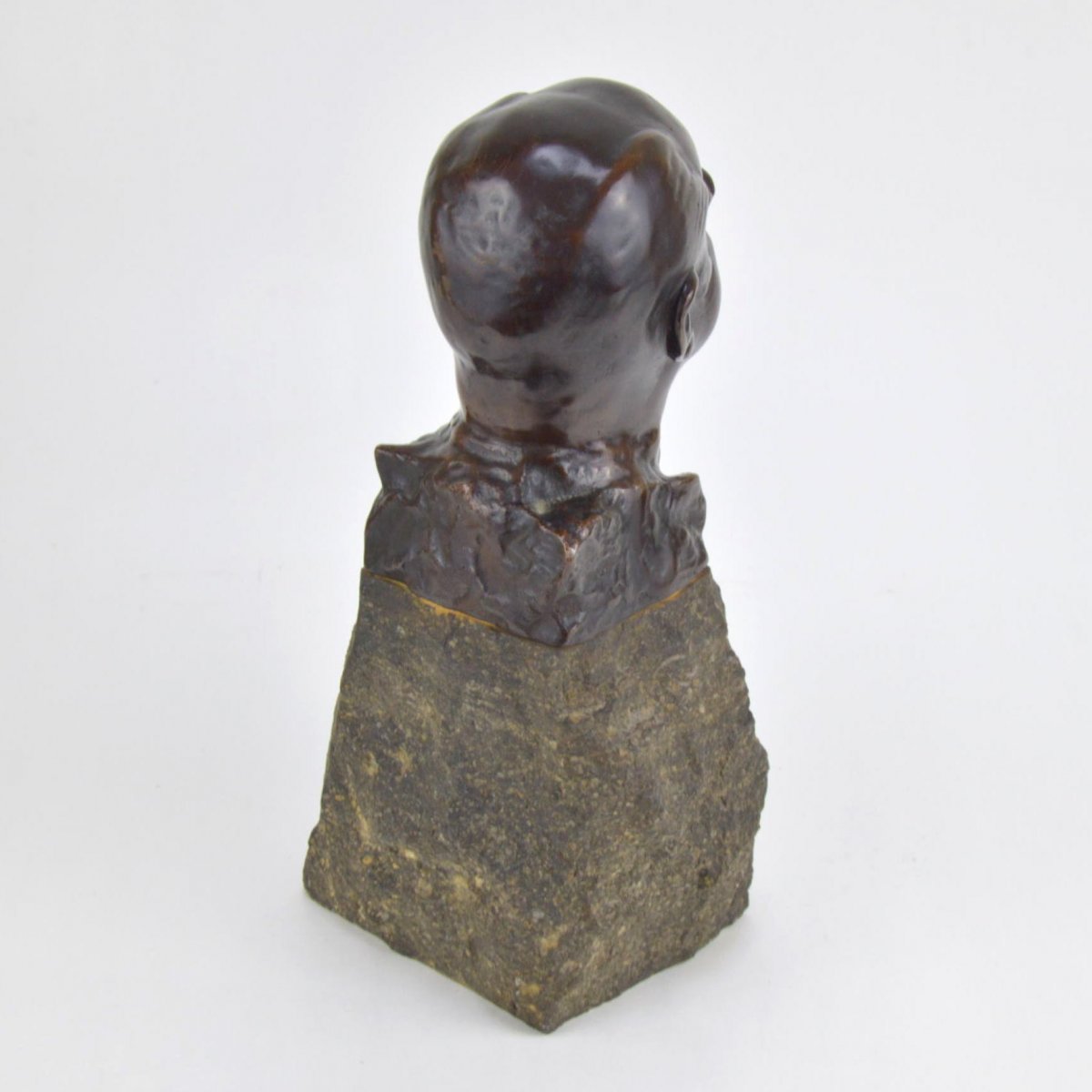 Patinated Bronze Bust Of A Man On A Stone Base 20th Century-photo-4