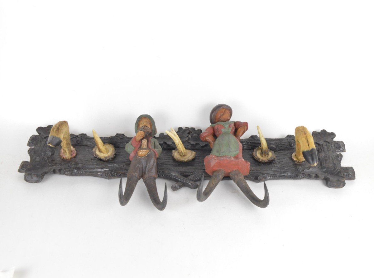 Carved And Painted Wooden Coat And Hat Rack Black Forest Style Work Decorated With Personnages-photo-2