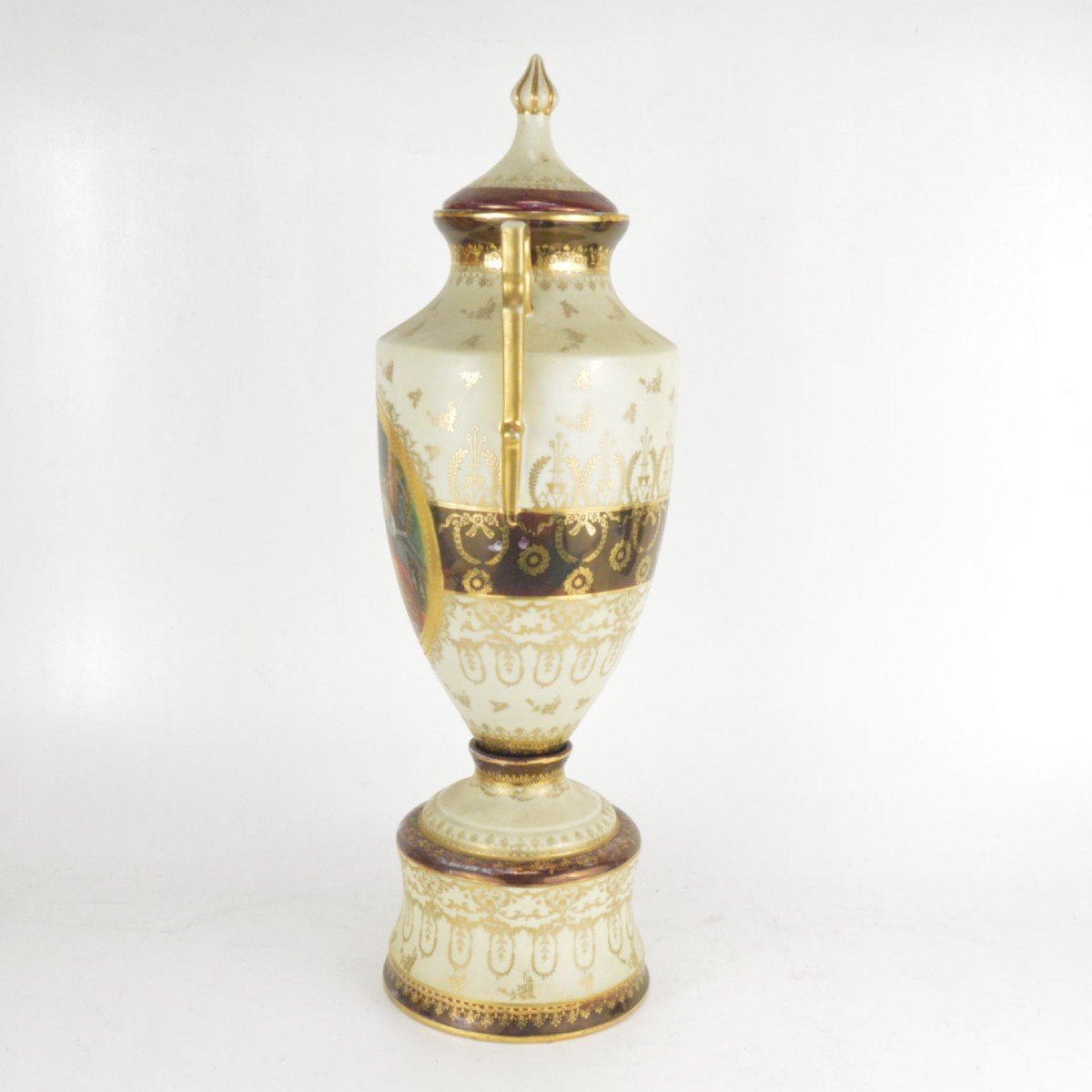 Large Porcelain Vase In A Taste Of Vienna Circa 1900 54 Cm-photo-1